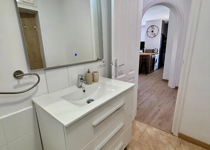 Victoria Apartment, * Адехе