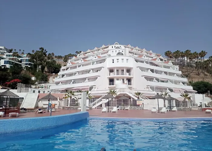 Victoria Apartment, *