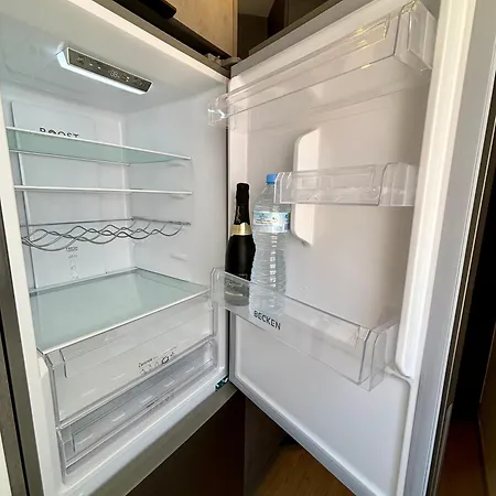 Victoria Apartment, アパート